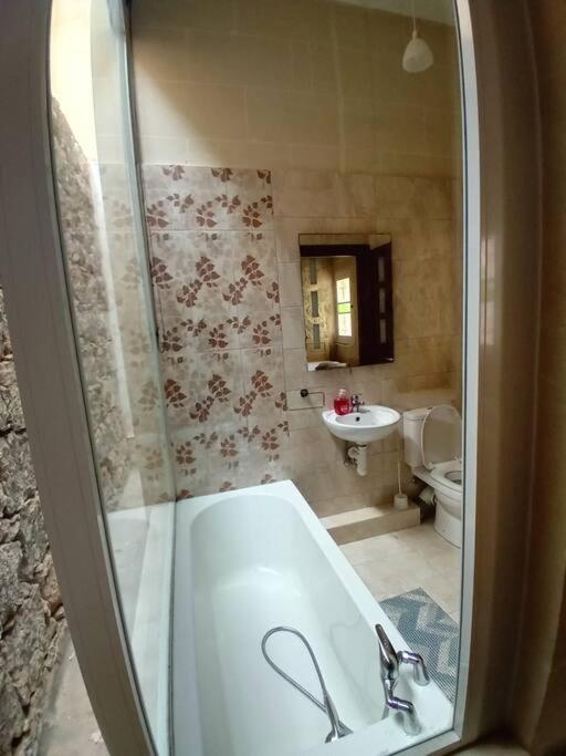 Double Heated Pools, Free Ac