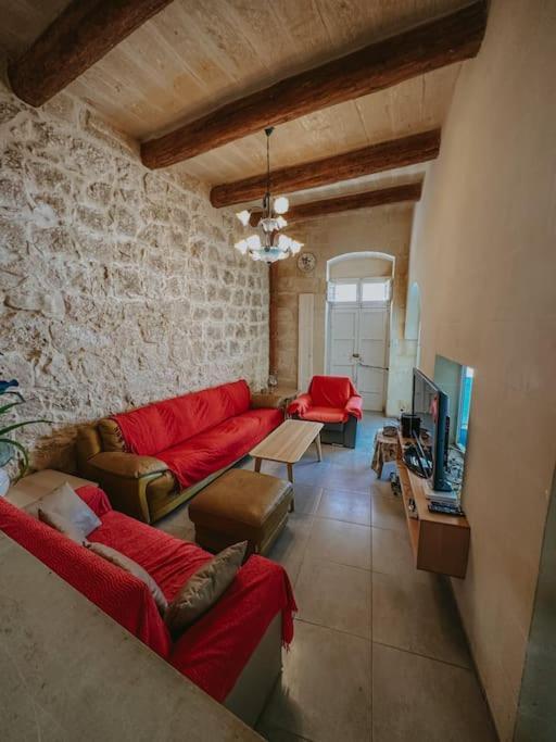 Double Heated Pools, Free Ac Nadur
